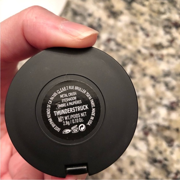 New ! Kat V d eyeshadow - Picture 3 of 4